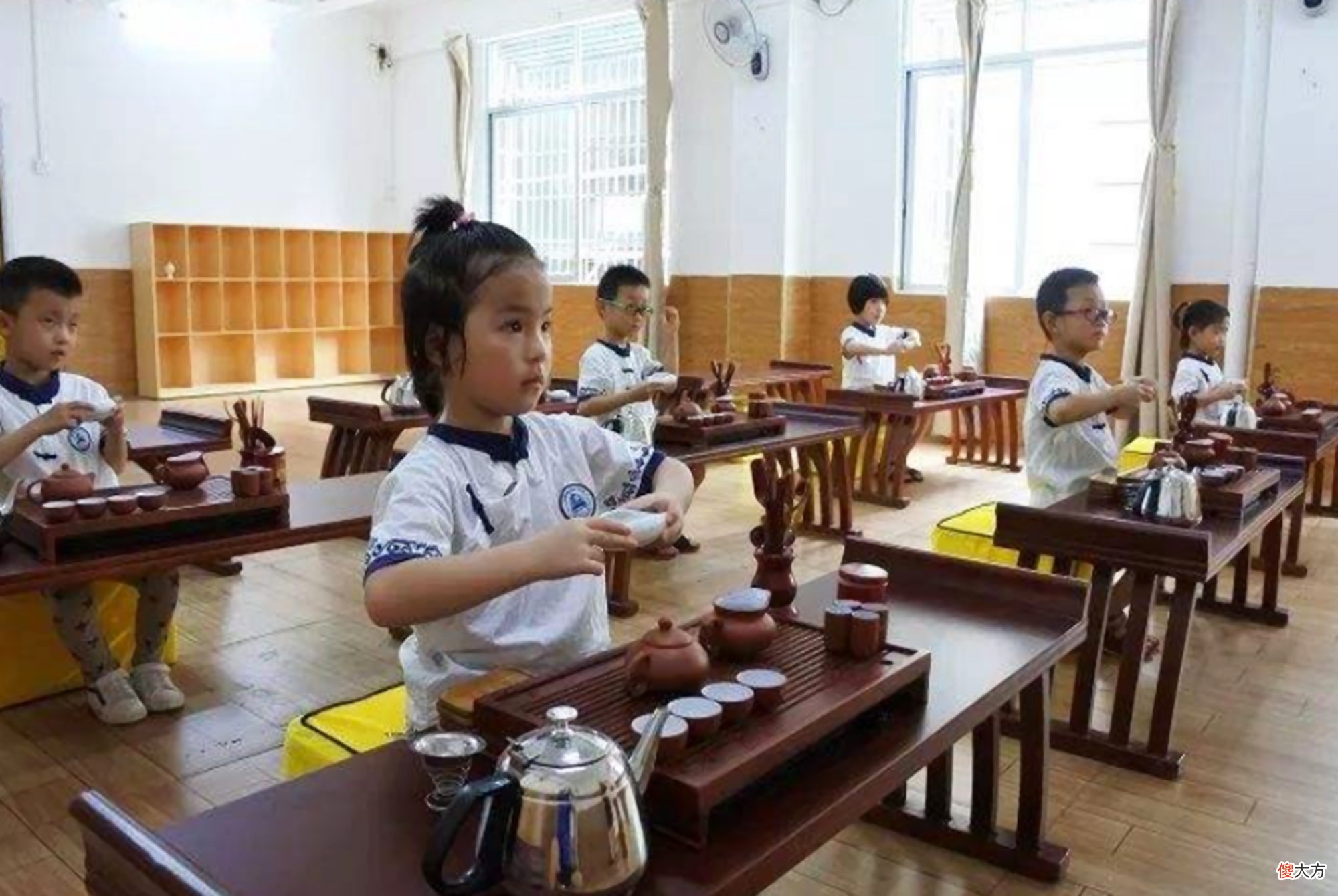 长大后能在社会扎稳根的孩子,小时候多半有这种气质,你娃有吗