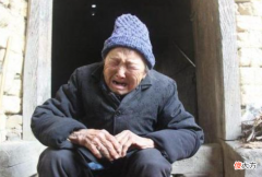 “不养老，你还是我女儿吗？”“妈，4套房子你都给了弟弟”