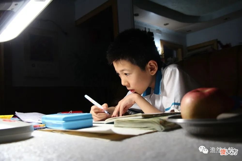 马上开学，孩子情绪低落或者焦躁、易怒？这都是开学综合症的表现