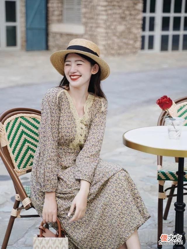 【时尚一点】秋季普通女生该如何穿?看完这8套搭配你就懂，轻松穿出时髦感!