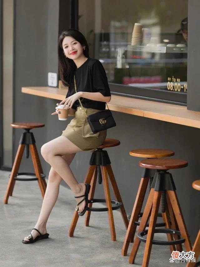 【时尚一点】秋季普通女生该如何穿?看完这8套搭配你就懂,轻松穿出时髦感!