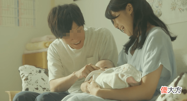 如何让爸爸心甘情愿带娃？宝妈用这两个计策，让他主动带还乐呵呵