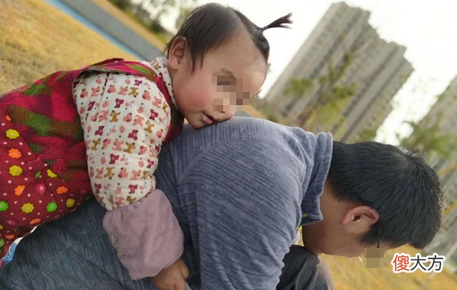 如何让爸爸心甘情愿带娃？宝妈用这两个计策，让他主动带还乐呵呵