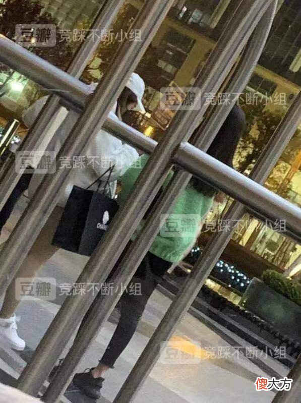 【游戏迷】TES辅助谈恋爱了女友还是FLJ？粉丝们心态大崩，预言家连夜澄清