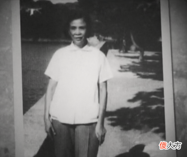 【历史故事】贺子珍逝世22年后，俄罗斯为其颁发勋章，李敏代领：我想妈妈了