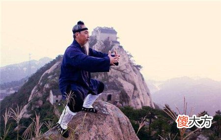 中国长寿之王，活256岁，结24次婚，熬走8个皇帝，秘诀却很简单