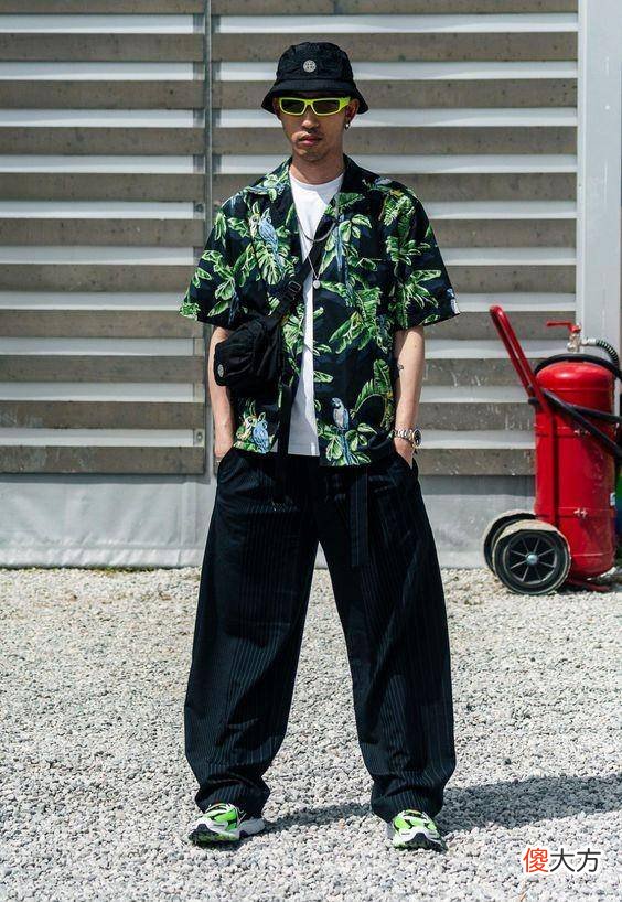 【时尚一点】初秋男士裤子应该怎样挑选阔腿裤，早早准备好这四个款式