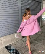 【时尚一点】伦敦博主Sofia Coelho的复古学院风叠搭 秒变美式甜心的搭配