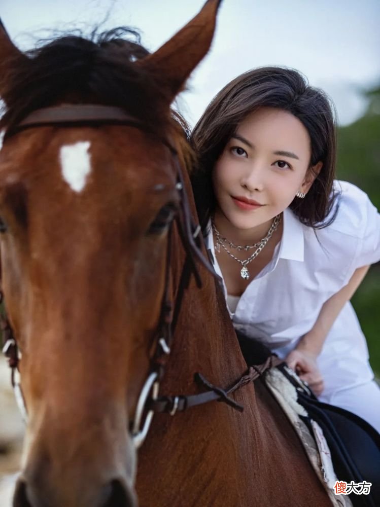 【时尚一点】光是做好这一件事，Twins的颜值就扛打了21年