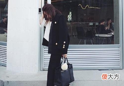 双子女的物质观是怎样的