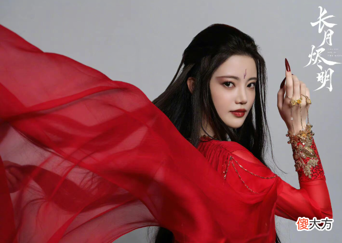 【爱历史】罗云熙又挑对新剧本了，不仅造型惊艳，人设美强惨，女主曾是模特