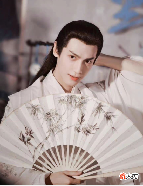 【爱历史】罗云熙又挑对新剧本了，不仅造型惊艳，人设美强惨，女主曾是模特