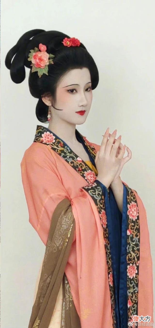 【时尚一点】之前是倭风，现在又来个欧美风，中华上下五千年满足不了你了？