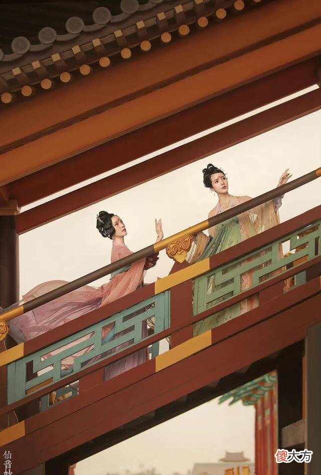 【时尚一点】之前是倭风，现在又来个欧美风，中华上下五千年满足不了你了？