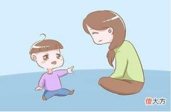 想要宝宝说话早点开口，新生儿时期，妈妈要强迫自己当个“话痨”