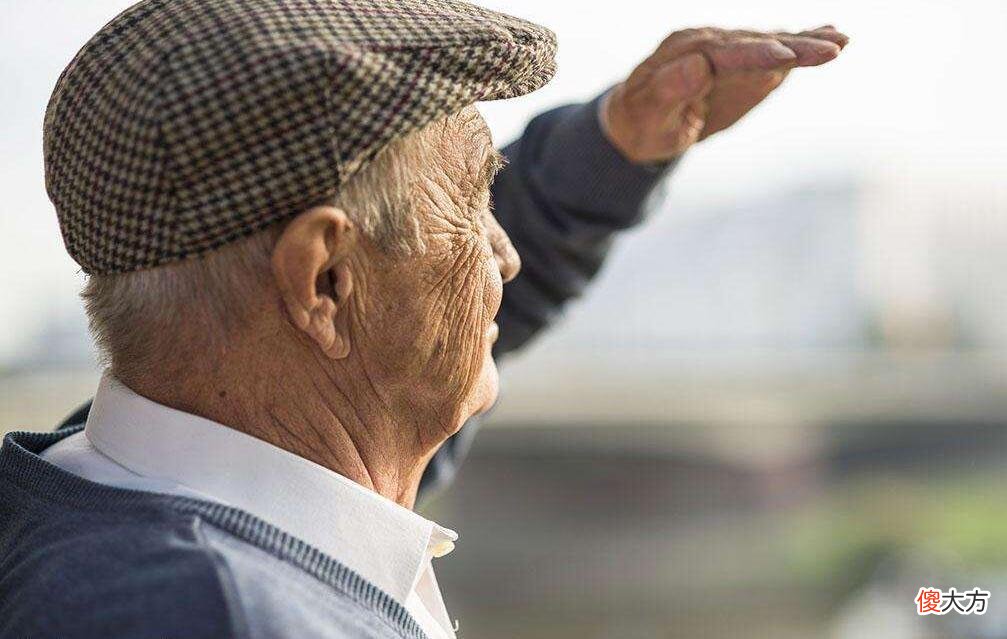 你以为的晚年是天伦之乐，但这几个现实问题，会把你“打回原形”
