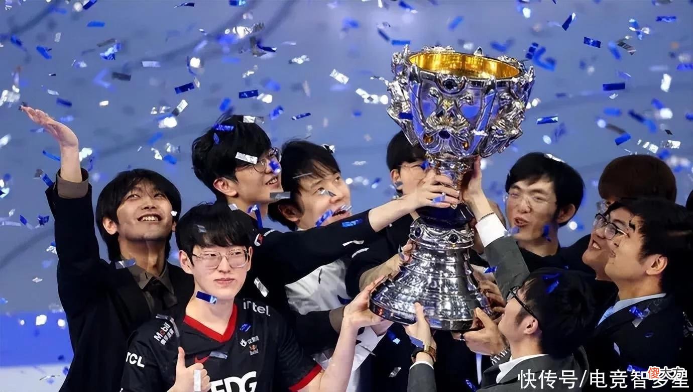【游戏世界】WE创造历史最差成绩？首次锁定常规赛第一，比15年还要差劲