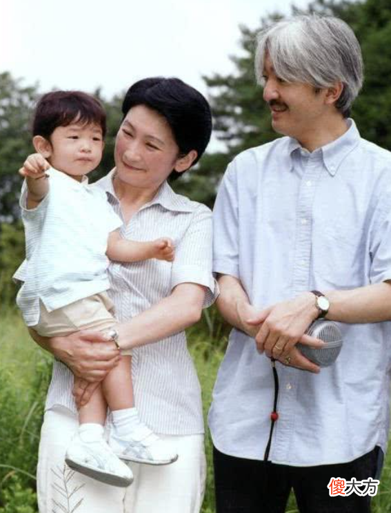 【爱历史】纪子妃：40岁拼命生下继承人，笑容可怕心机重，爱和妯娌雅子比