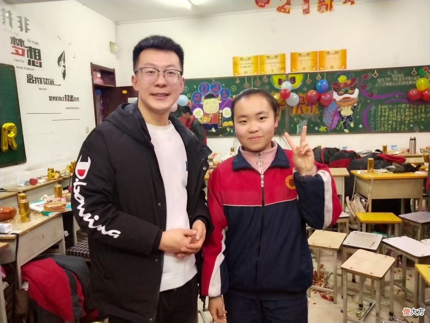 高中生懒惰到洗脸都要人帮忙！惯子如杀子，多数是针对的老年人