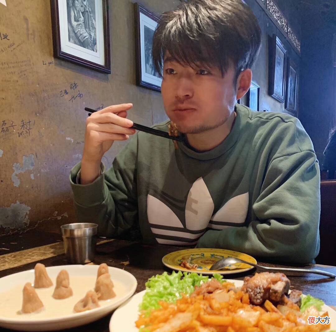 【游戏世界】fly新赛季不上场？直播一细节透露心酸，网友：老林还是下手了