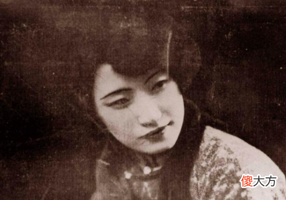 【历史故事】民国才女陆小曼：两次结婚，被三个男人宠爱，晚年生活却很凄苦