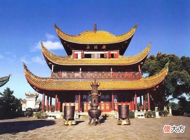 【历史故事】专家提出将《岳阳楼记》移出教科书，只因课文中提到一个人