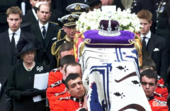 【爱历史】英国王太后至死意难平：把戴安娜当亲孙女，却拦不住卡米拉进王室