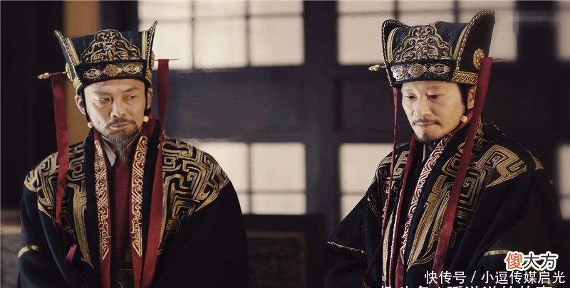 【爱历史】历史上,三国的曹操是圣人还是罪人?为什么他到死都没有称帝?