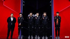 【游戏世界】LPL又添新瓜，网传乐言和周淑怡曾恋爱过，“乐爷”没钱不敢约会