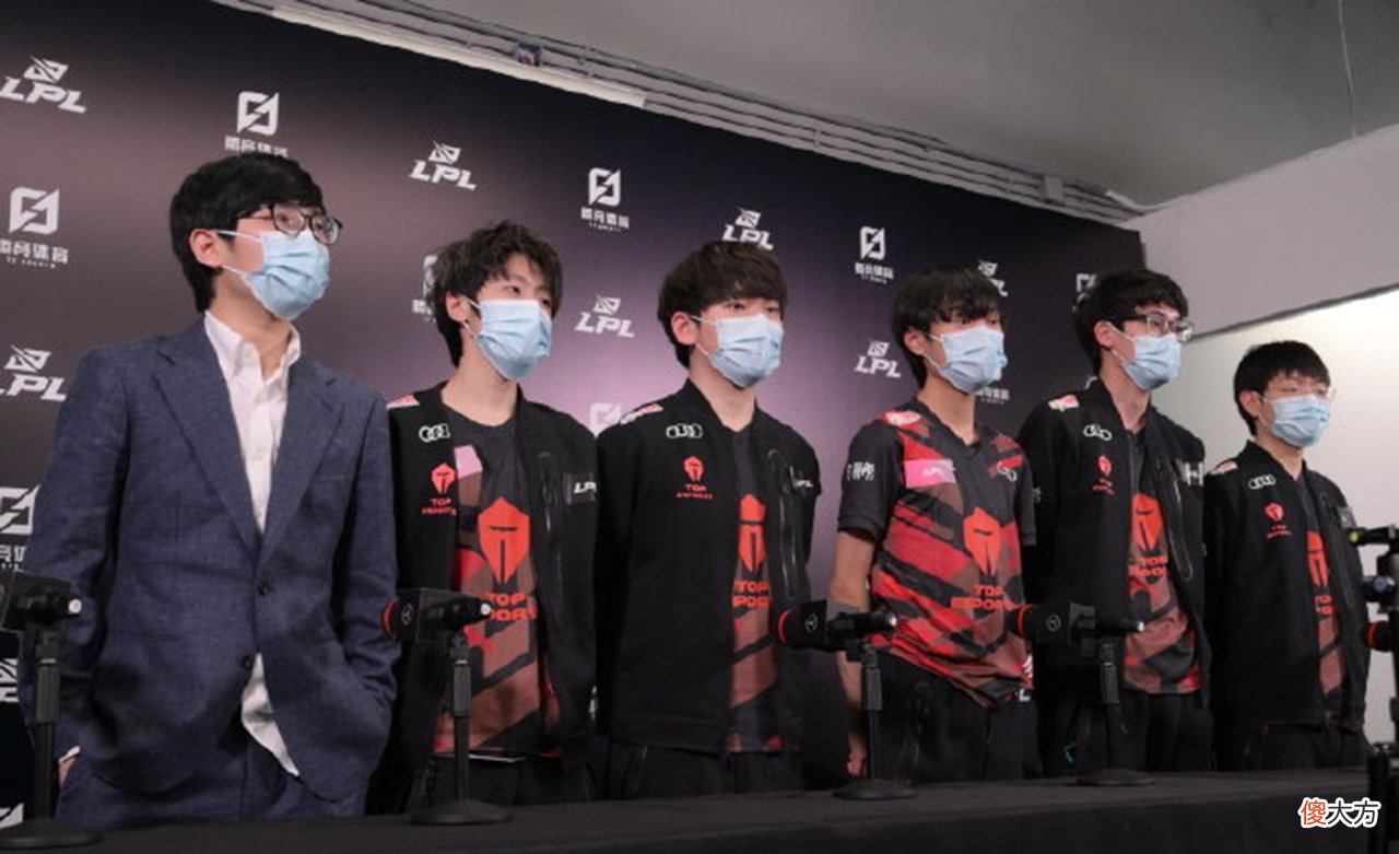 【游戏世界】LOL战队排名再更新，LCK双强登顶，滔博SN反超RNG