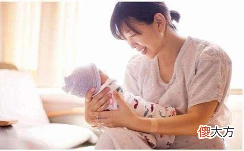 宝宝奶睡不是洪水猛兽，妈妈们不需要如此抗拒，适当奶睡大家都轻松
