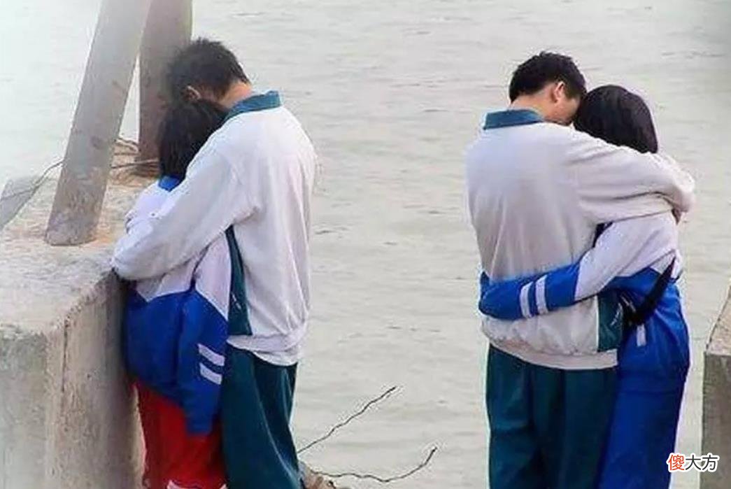父母眼中的阳光少年何以走向极端！家长需多关注孩子的心理状况