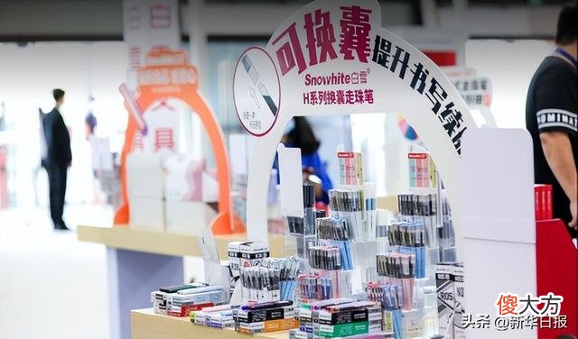 【就爱时尚】文具控被疯狂种草！齐心文创的“鲁班锁”橡皮来了