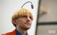 世界第一位半机械人出现，政府批准他在头骨植入天线