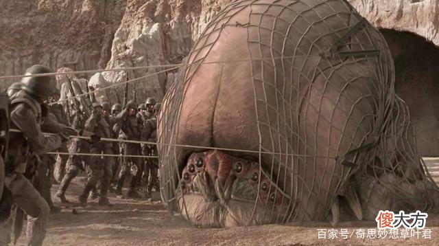 外星人在地球设基地？美国前工程师爆料，南极执行任务的意外经历