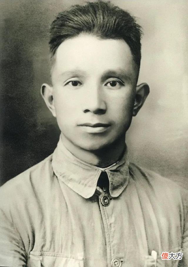 【爱历史】华东野战军成立，粟裕任副司令众人不服，陈毅：不要给粟裕摆资历
