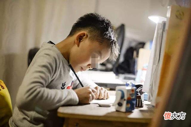 孩子贪玩不爱学习该怎么办?给家长4个建议,让娃学会主动学习