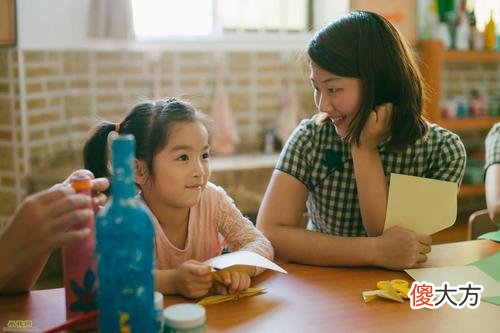 幼儿园老师:“穷孩子”一眼就能认出,无论咋包装,这地方藏不住