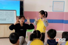 幼儿园老师：“穷孩子”一眼就能认出，无论咋包装，这地方藏不住