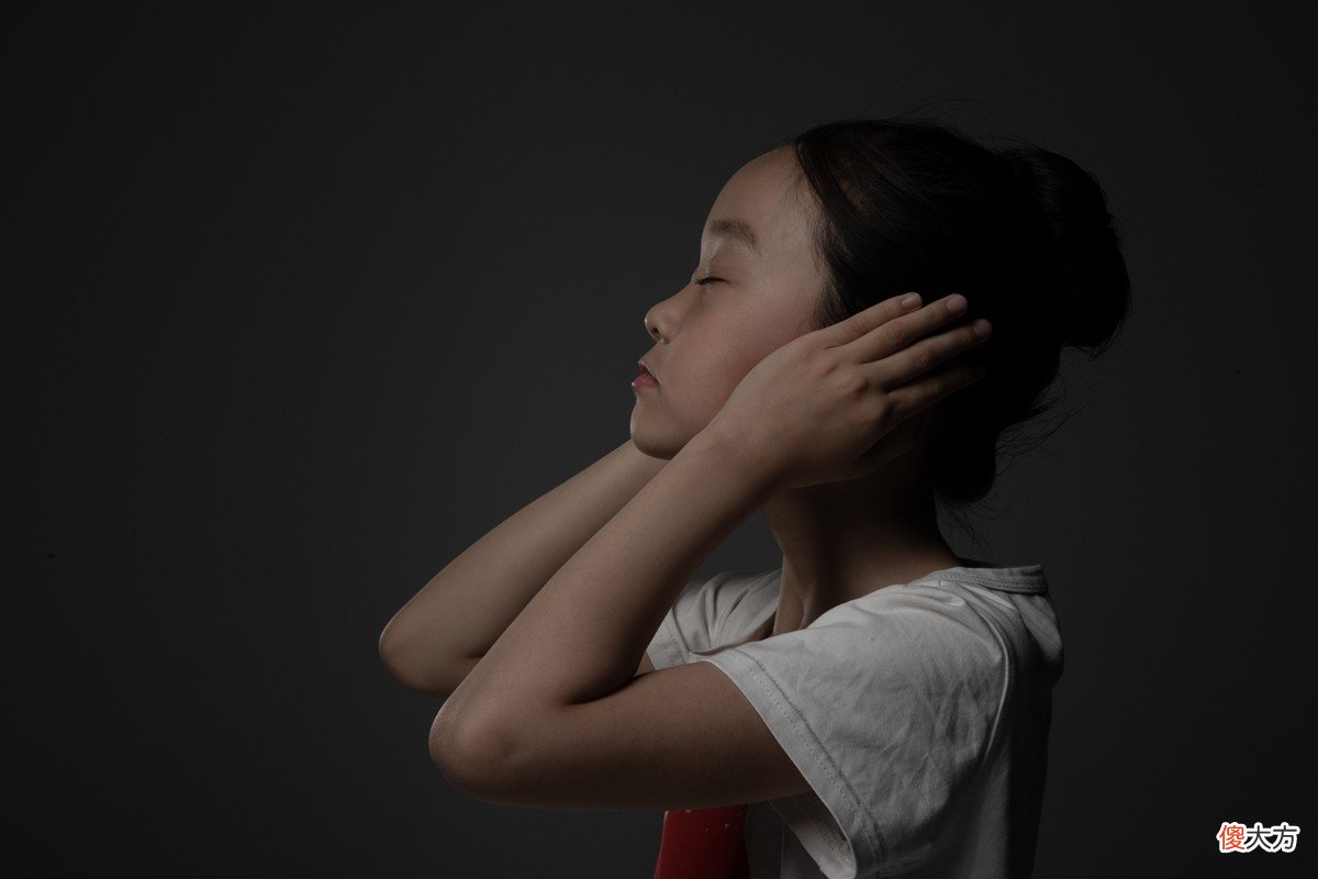 孩子害怕背后的原因是什么？父母不耐心听孩子说可能会伤害孩子
