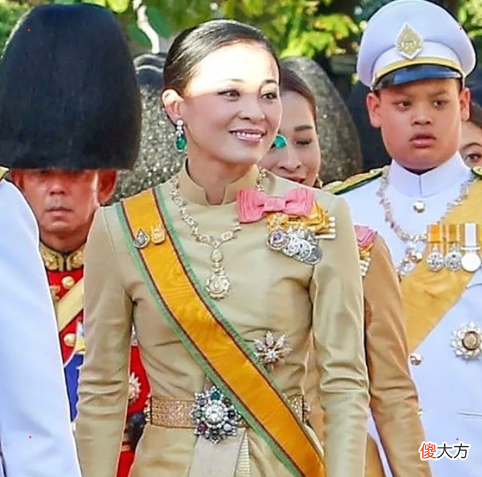 【历史故事】苏提达扳回一局重获恩宠，西拉米暂避锋芒，诗妮娜示弱选择蛰伏