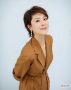 【时尚一点】女人过了40岁，建议少戴这5种“饰品”，显廉价还没气质