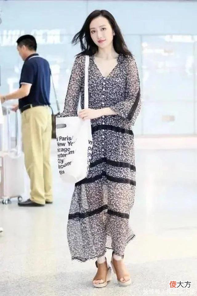 【时尚一点】女人到了中年，把碎花裙和短裙都扔了吧！换成另外4种才优雅得体