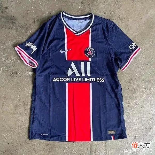 【就爱时尚】接棒 ESSENTIALS，球衣成下一代「潮流校服」？