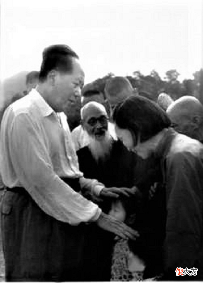 【爱历史】毛泽东侄女毛小青：请主席帮忙当兵被拒，奋斗40年终成女富商