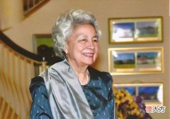 【爱历史】同为亚洲美后，柬埔寨莫尼列优雅老去，泰国诗丽吉出轨整容脸垮掉