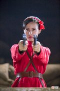 【爱历史】双枪黄八妹：12岁玩枪，贩私盐，干土匪，打日寇，还当司令