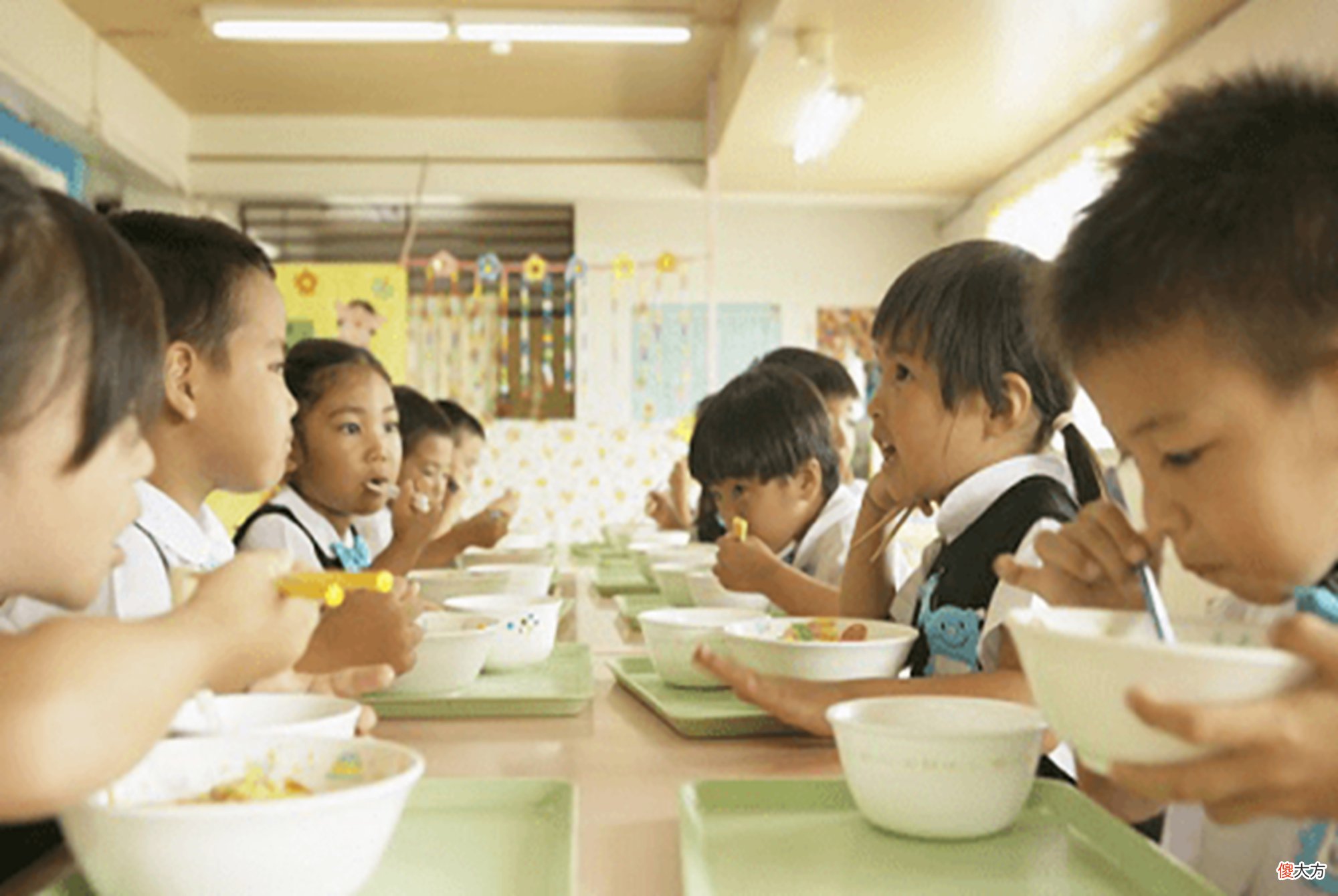 伙食费几百和几千的幼儿园,究竟有何区别?仿佛在吃“豪华海鲜”