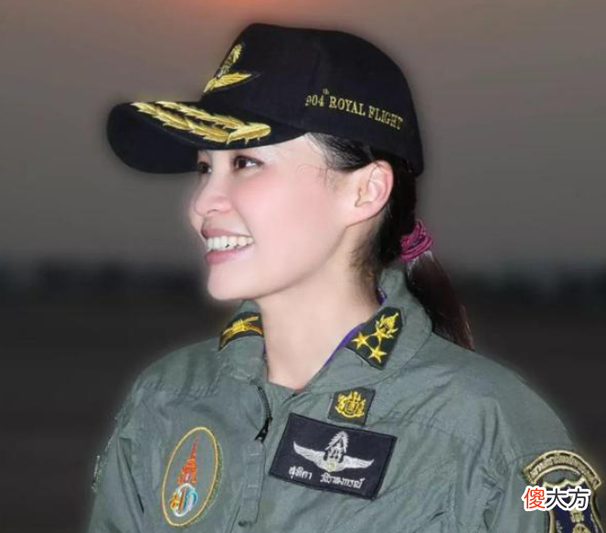 【历史故事】苏提达“销声匿迹”耐人寻味，无缘亮相九皇斋节，王后困境难翻盘