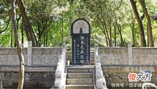 【历史故事】诸葛亮的墓穴中到底有什么,打开之后专家傻眼了!